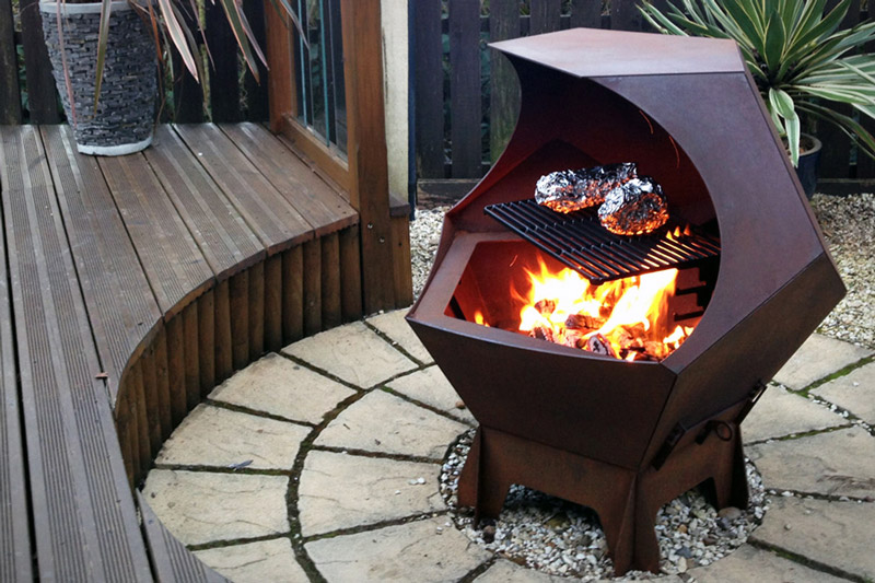 metal-decahedron-fire-pit-barbecue.jpg
