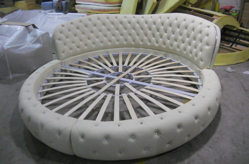 Modern-Designer-italy-Real-Leather-Bed-round-shipping-to-your-port-with-crystal-pearl-on-head.jpg